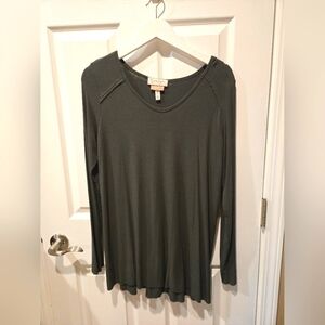Jessica Simpson Dark Green Longsleeve Nursing/breastfeeding Top M